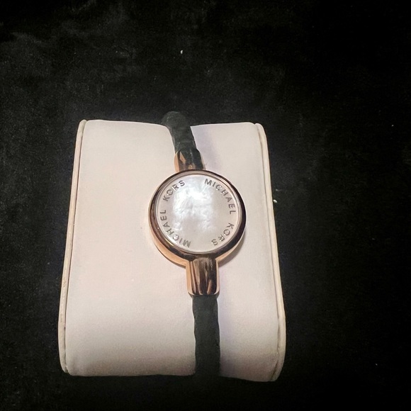 Michael Kors Activity tracker - Picture 2 of 4